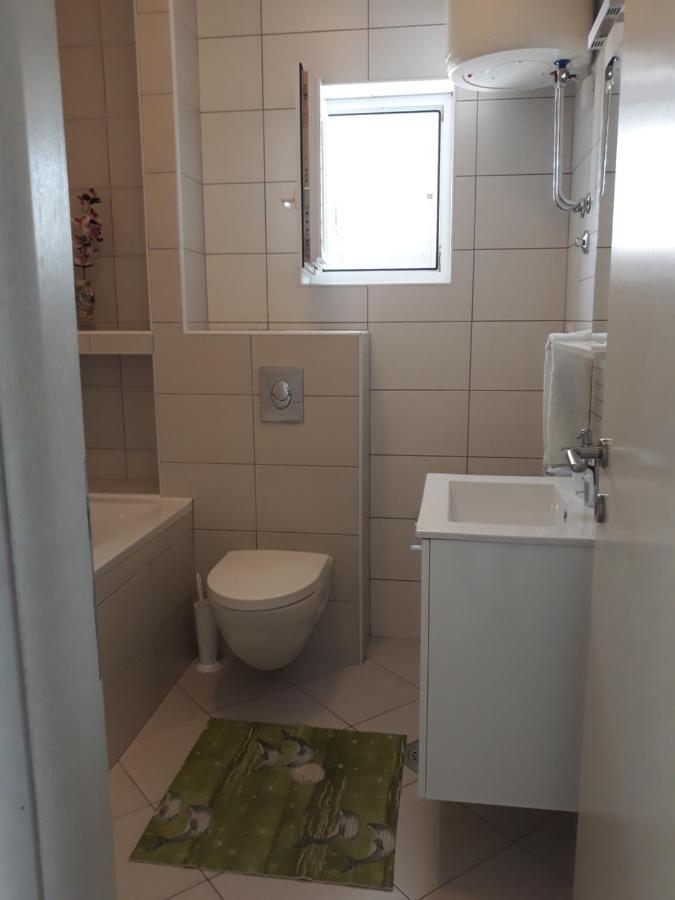 Apartment With Free And Private Parking Макарска Экстерьер фото